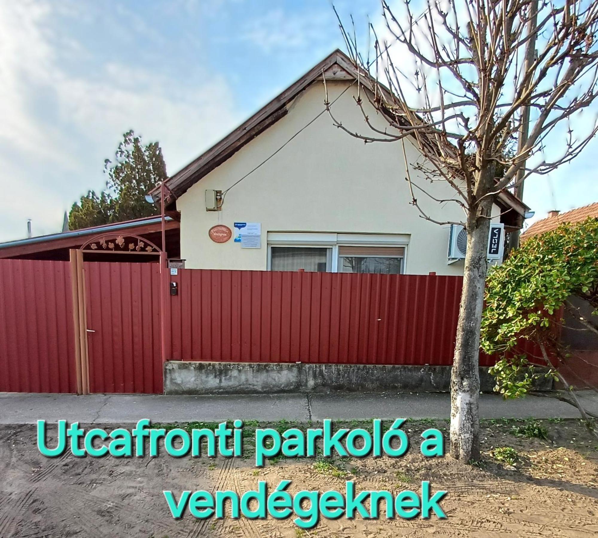 Kiss-Szollosi Vendeghaz Debrecen Exteriör bild
